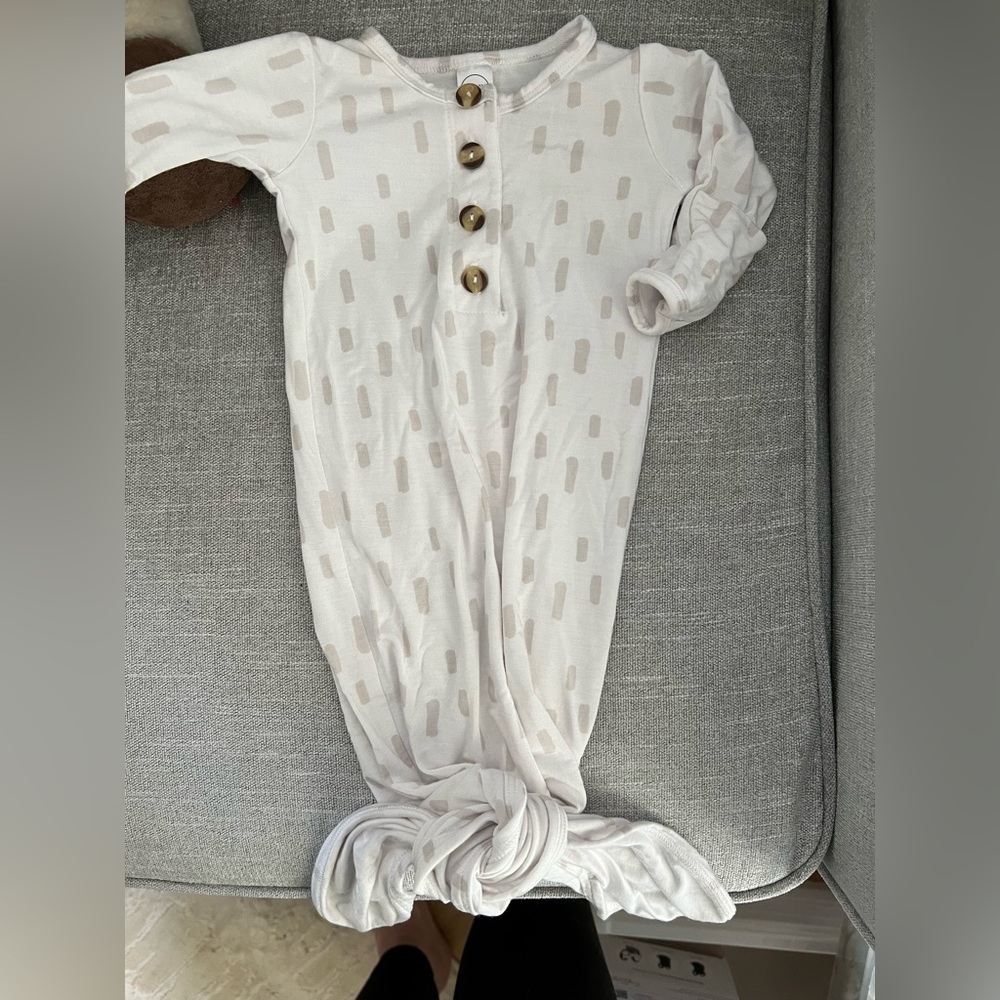 Lou Lou & Co Newborn knotted gown newborn- 3 months.
